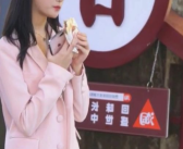 kpl吃饼的那个小姐姐,小姐姐的风采与魅力