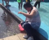 小姐姐泼水,小姐姐们的清凉盛宴