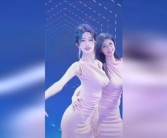 小姐姐穿粉色潜水服跳舞,小姐姐粉色潜水服舞姿惊艳